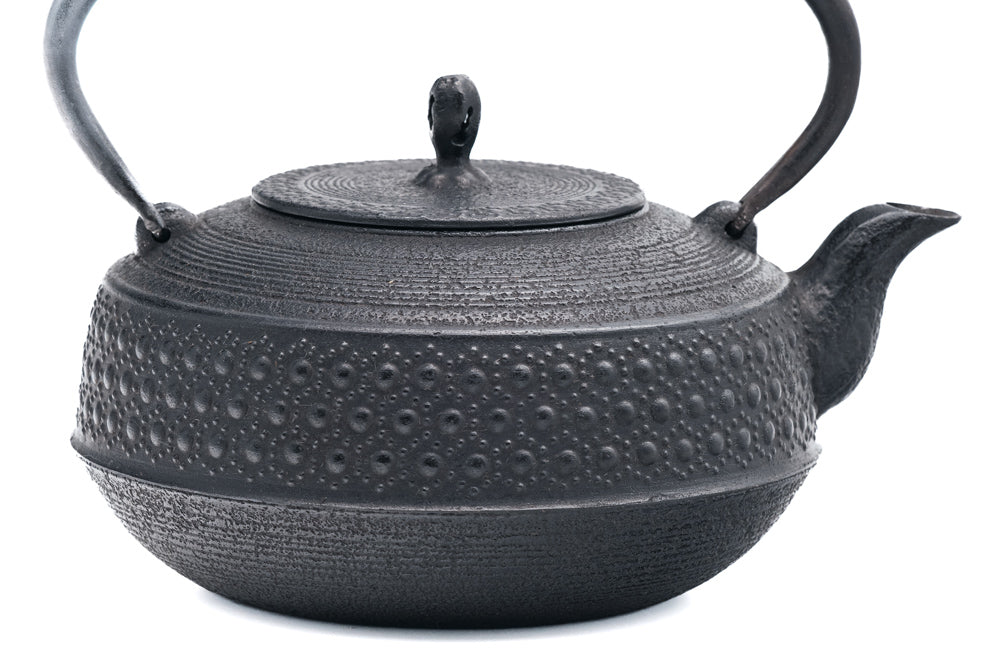 Japanese Tetsubin - 薫山工房 Kunzan Kōbō - Axle Cast Iron Kettle - 1.2L