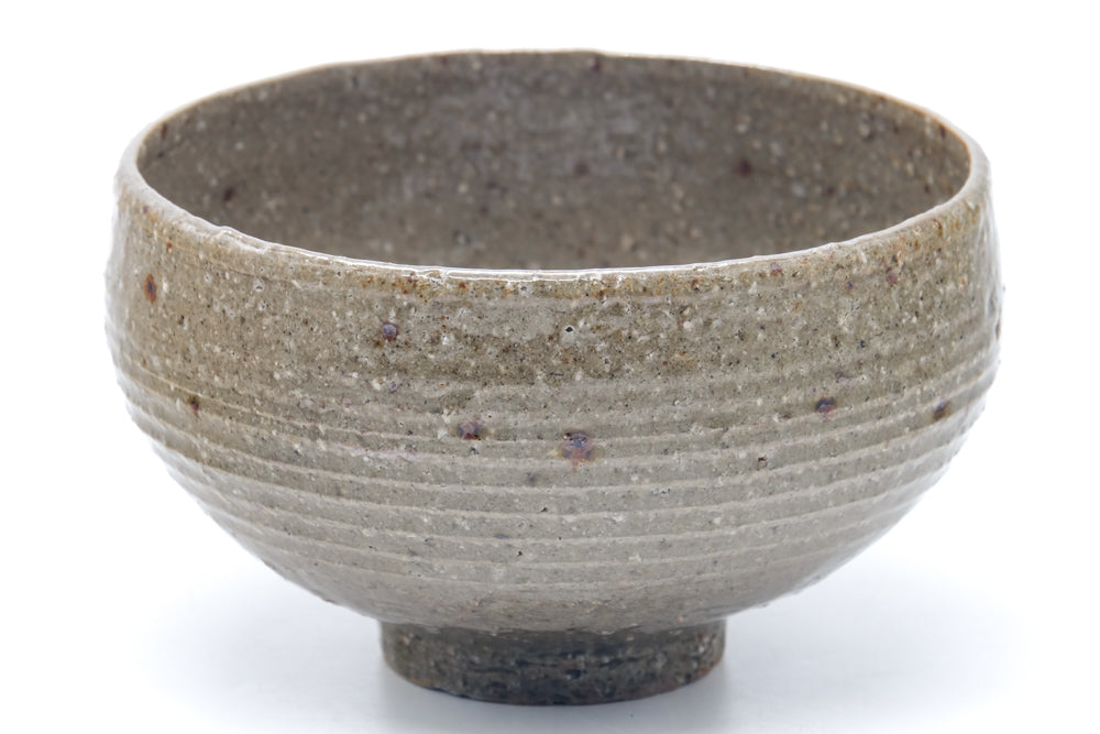 Japanese Matcha Bowl - Beige Textured Wa-nari Chawan - 400ml